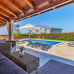 Pet Friendly In Skatari Σπίτι διακοπών Πούλα