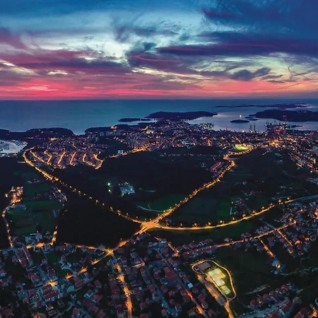 2 Bedroom Stunning In Skatari Semesterbostad