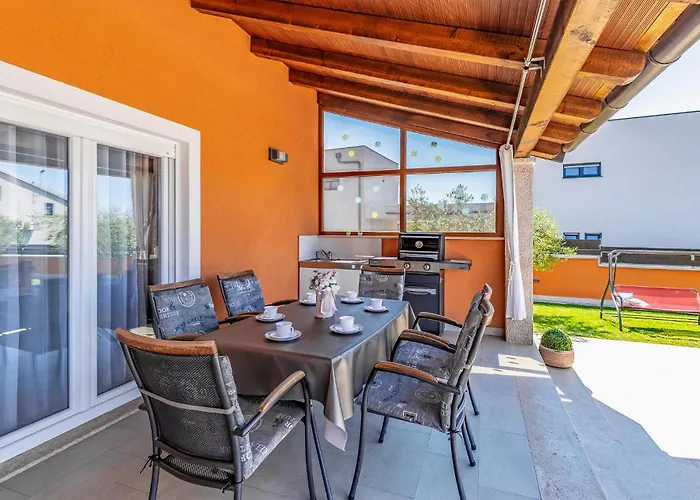 2 Bedroom Stunning Home In Skatari