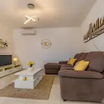 Casa vacanze Pet Friendly In Skatari