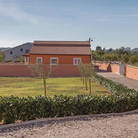 Holiday home Cozy Home In Skatari With Outdoor Swimming Pool