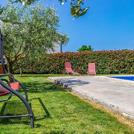 2 Bedroom Stunning In Skatari * Pula