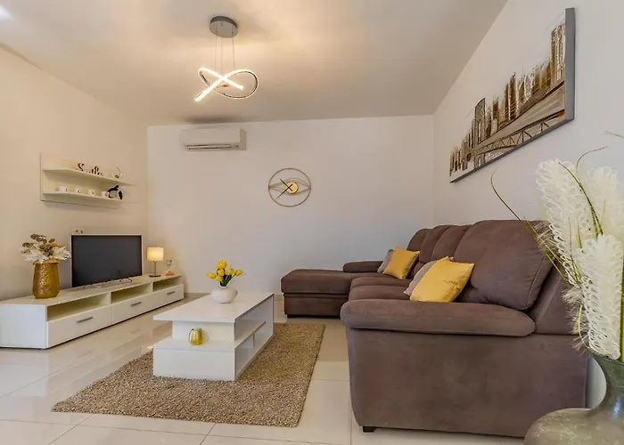 Holiday home 2 Bedroom Stunning Home In Skatari