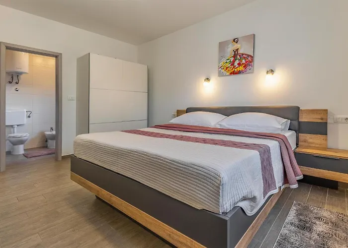 2 Bedroom Stunning Home In Skatari *